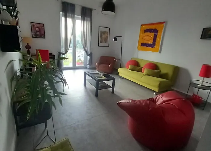 Lo Scorcio Della Neapolis Accogliente Appartamento Pressi Parco Neapolis
